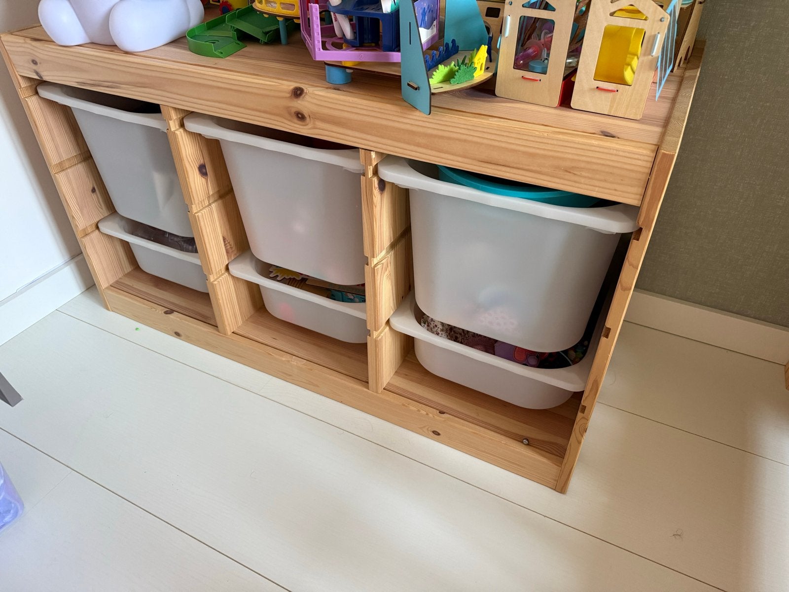 Houten speelgoedkast met opbergbakken, Ophalen, Zo goed als nieuw, Kast