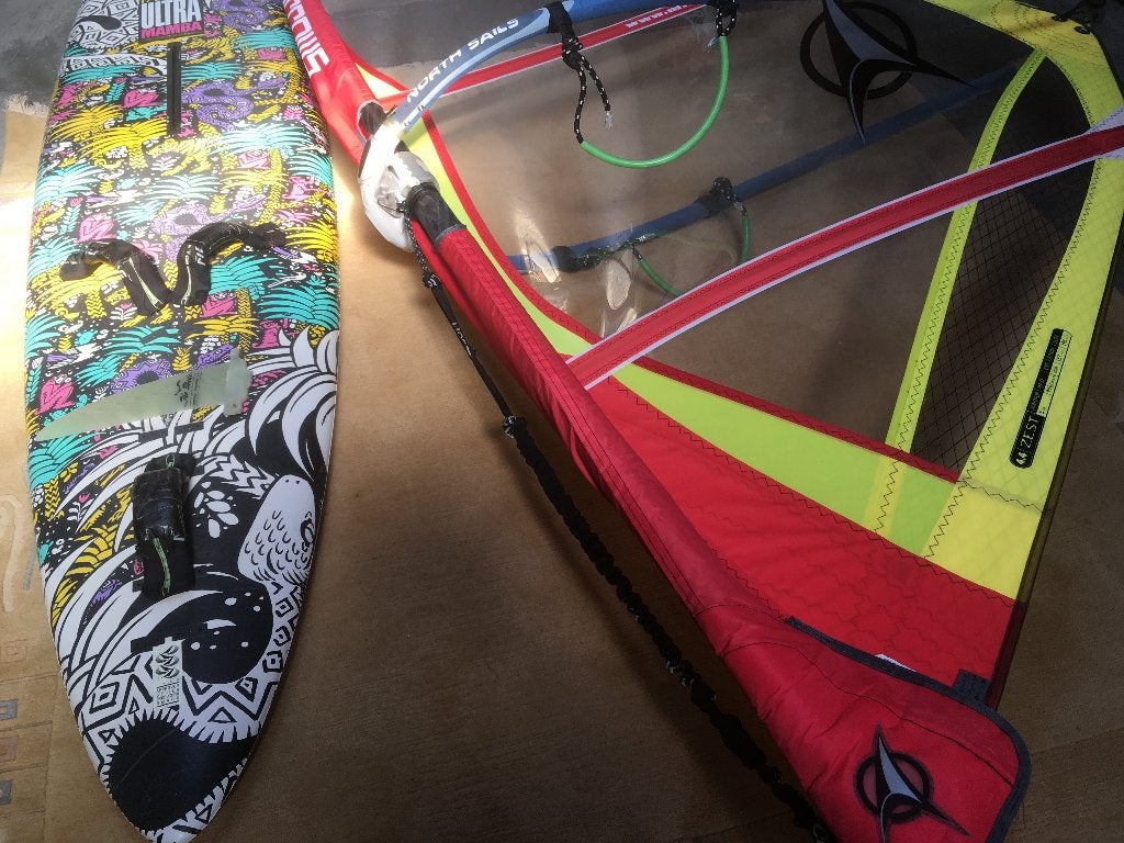 Fanatic ultra Mamba met zeil - compleet windsurf set, Watersport en Boten, Windsurfen, Ophalen, 250 tot 300 cm, Gebruikt, 3.5 tot 5 m²