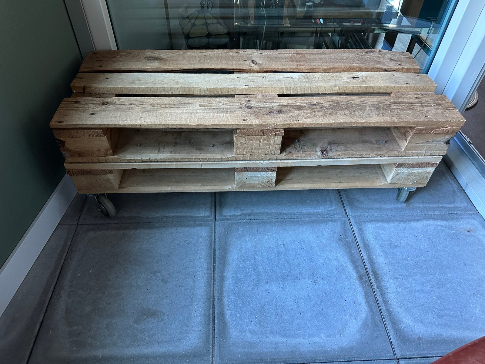 Pallet bank/tafel op wielen - industrieel & veelzijdig, Ophalen, Gebruikt, Rechthoekig, Hout