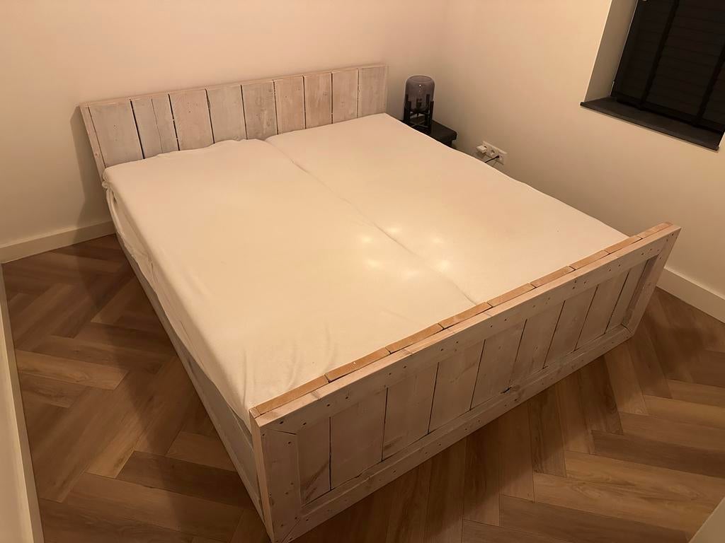 Tweepersoons bed van steigerhout 180x200, Ophalen, Gebruikt, Wit, Steigerhout