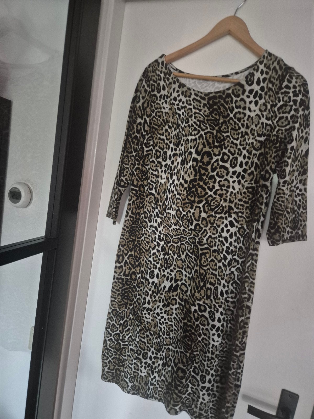 leopard jurkje, Ophalen of Verzenden, Zo goed als nieuw, Maat 38/40 (M), Boven de knie