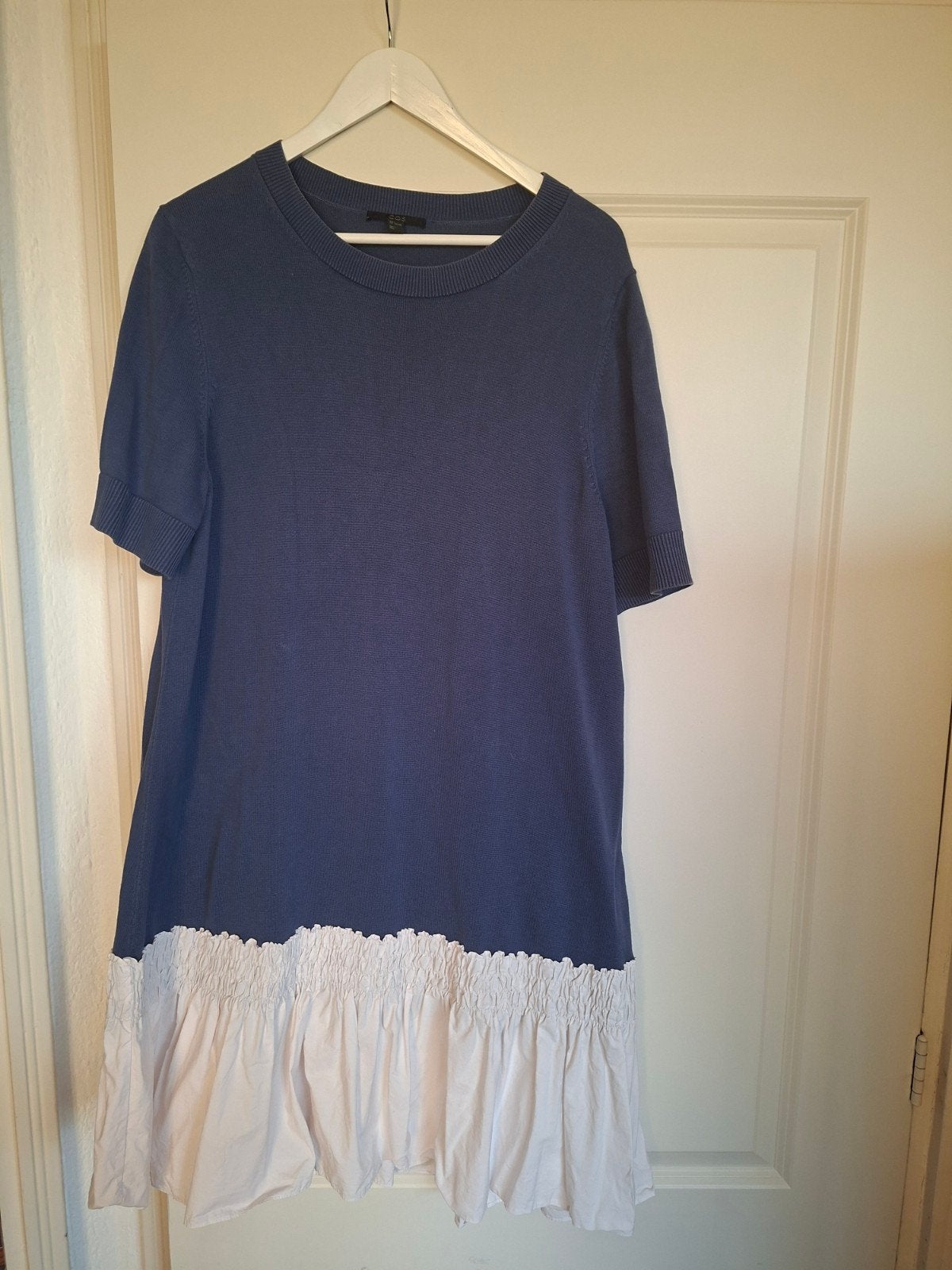 COS Jurk Blauw met Witte Strook Maat L, Kleding | Dames, COS, Blauw, Maat 42/44 (L), Ophalen of Verzenden