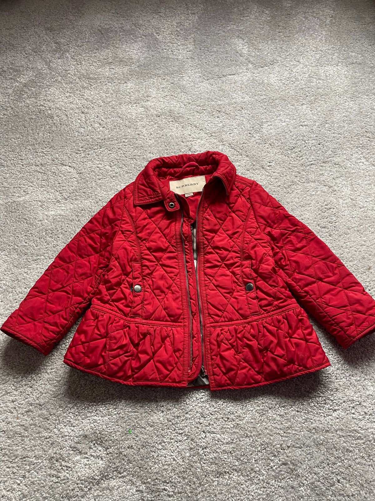Burberry gewatteerde jas rood 3Y/98cm, Ophalen, Zo goed als nieuw, Meisje