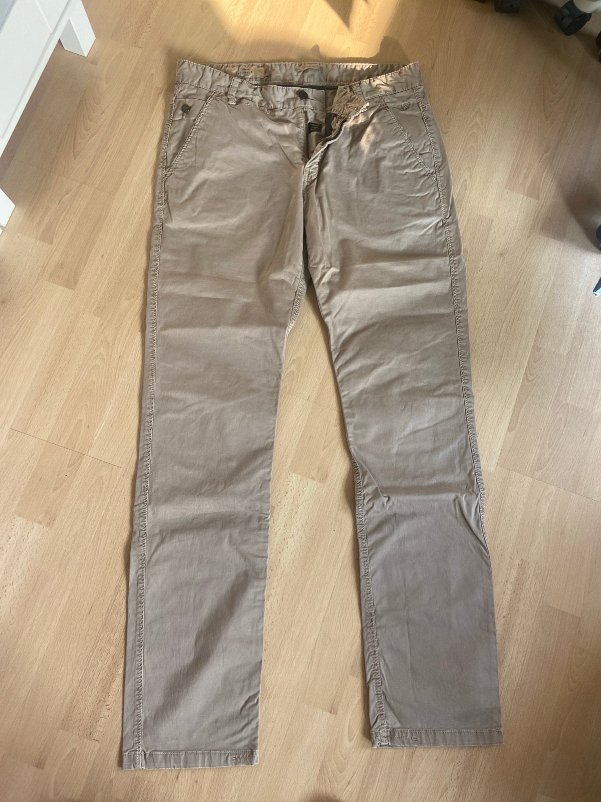 Hallinger Expedition Chino Broek - Beige, Maat 36, Ophalen of Verzenden, Zo goed als nieuw, Overige maten, Beige