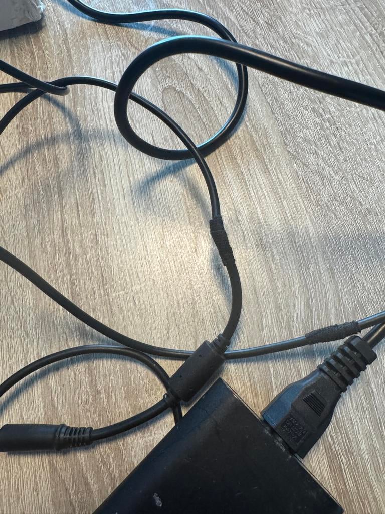 Dell 130W laptop oplader, Computers en Software, Laptop-opladers, Ophalen of Verzenden, Gebruikt
