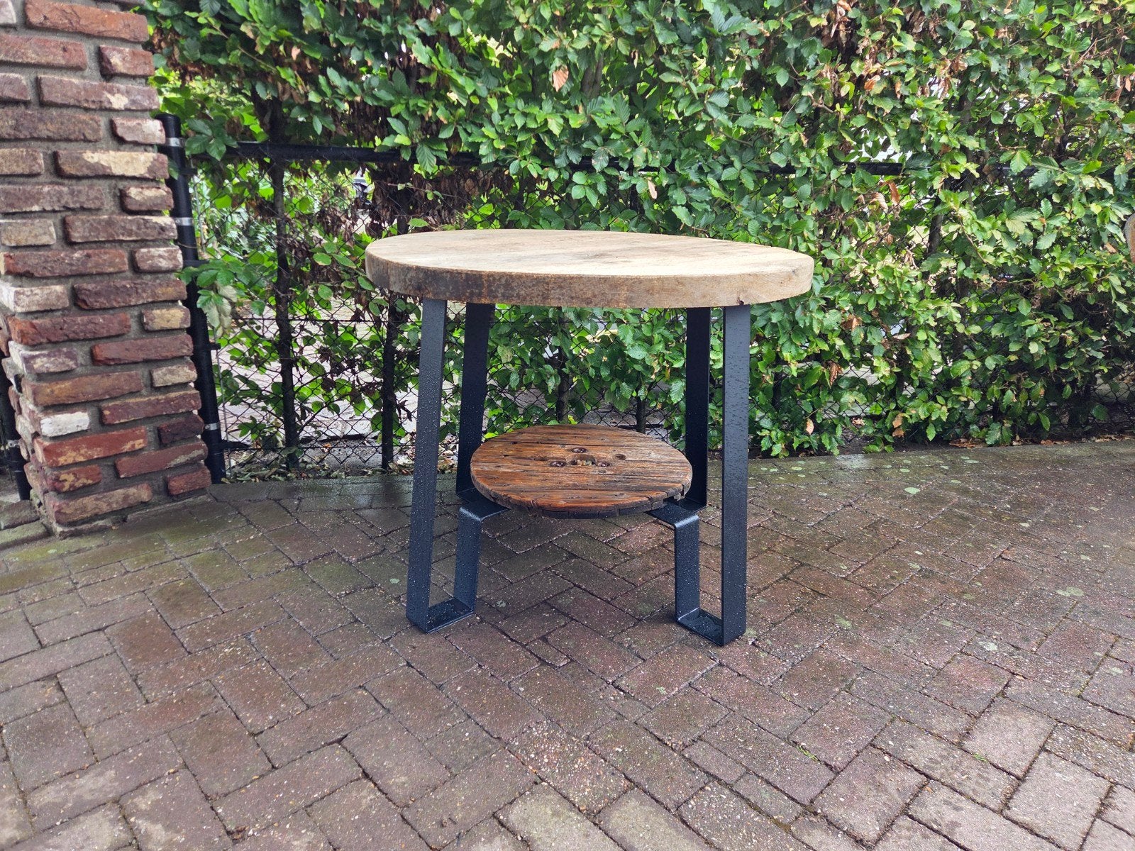 mooi tafeltje met eiken blad, Ophalen