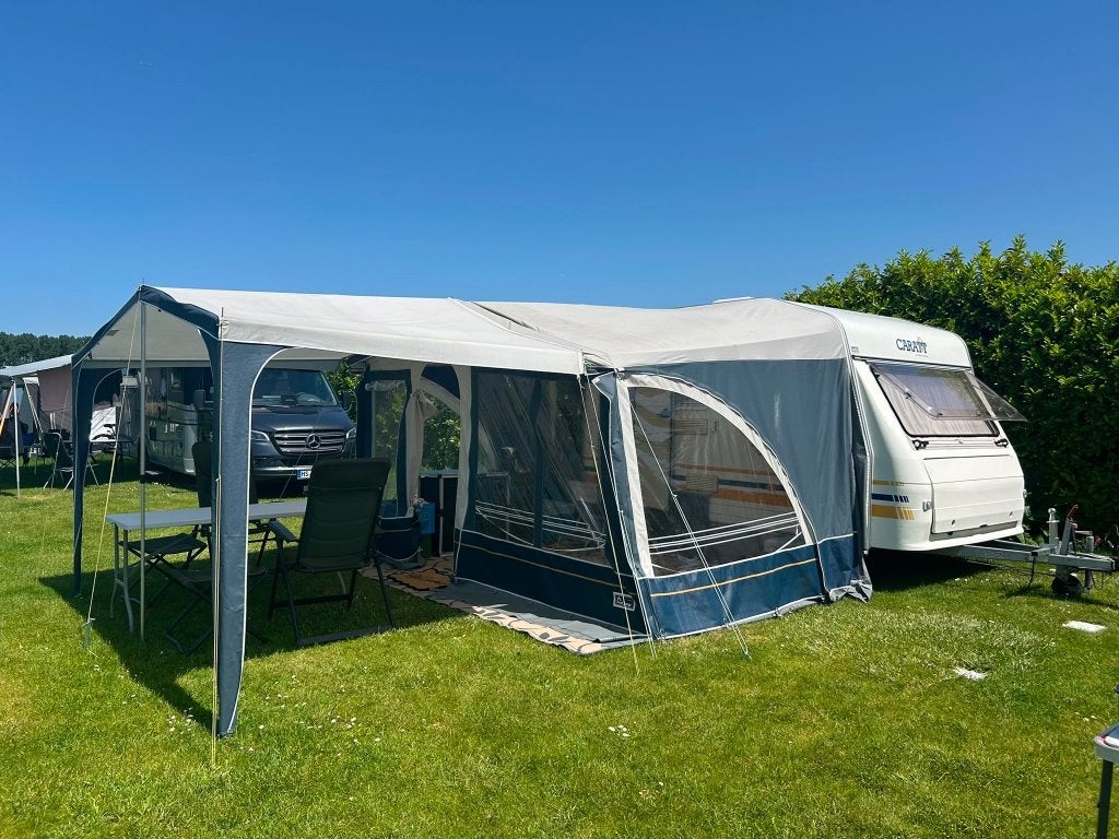 Te koop: Chateau Caratt 384, Caravans en Kamperen, Chateau, Ringverwarming, 750 - 1000 kg, Tot en met 4