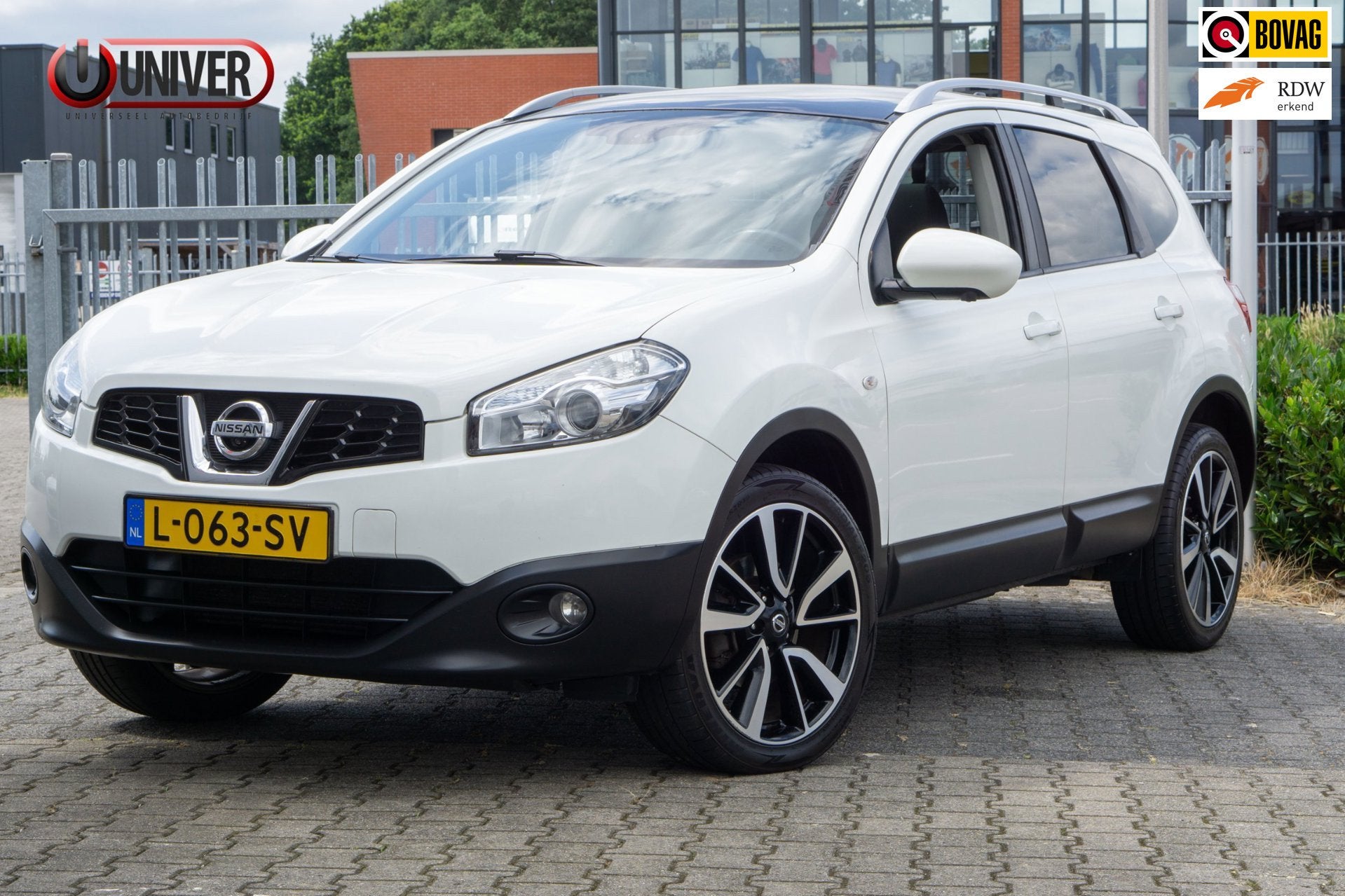 Nissan Qashqai +2 2.0 Optima 7Pers-PANO-NAVI-CAMERA, Auto's, Euro 5, Gebruikt, 7 stoelen, Wit