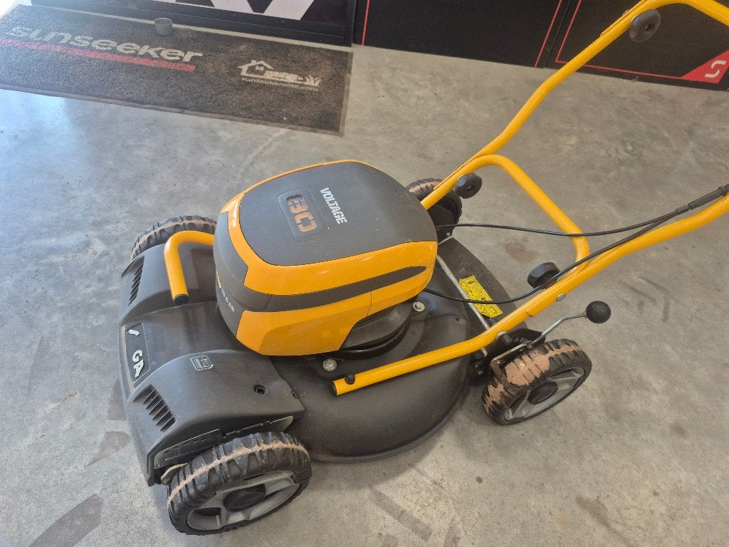 Stiga multiclip 50 sae electrische maaier, Tuin en Terras, Grasmaaiers, Cirkelmaaier, Gebruikt, Stiga, Accu-grasmaaier
