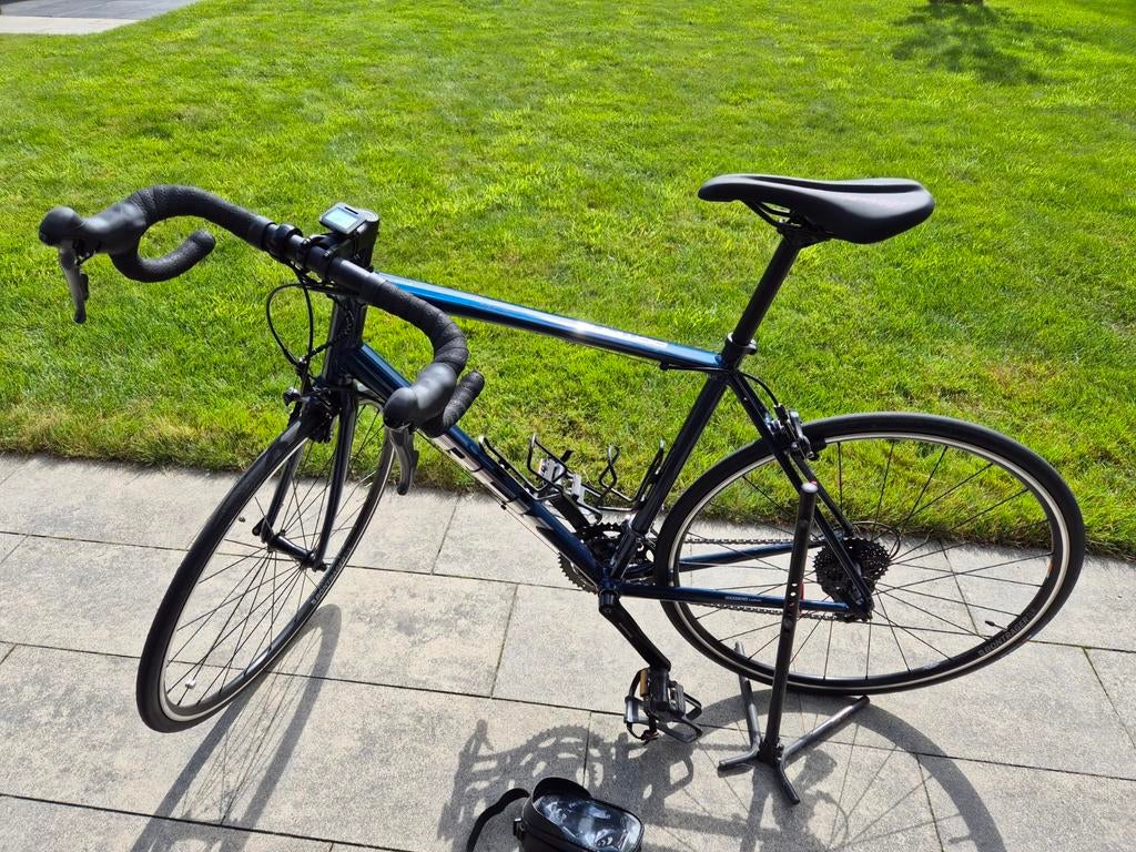 Trek Domane Racefiets (zo goed als nieuw) en accessoires, Fietsen en Brommers, Fietsen | Racefietsen, 28 inch, Heren, Aluminium
