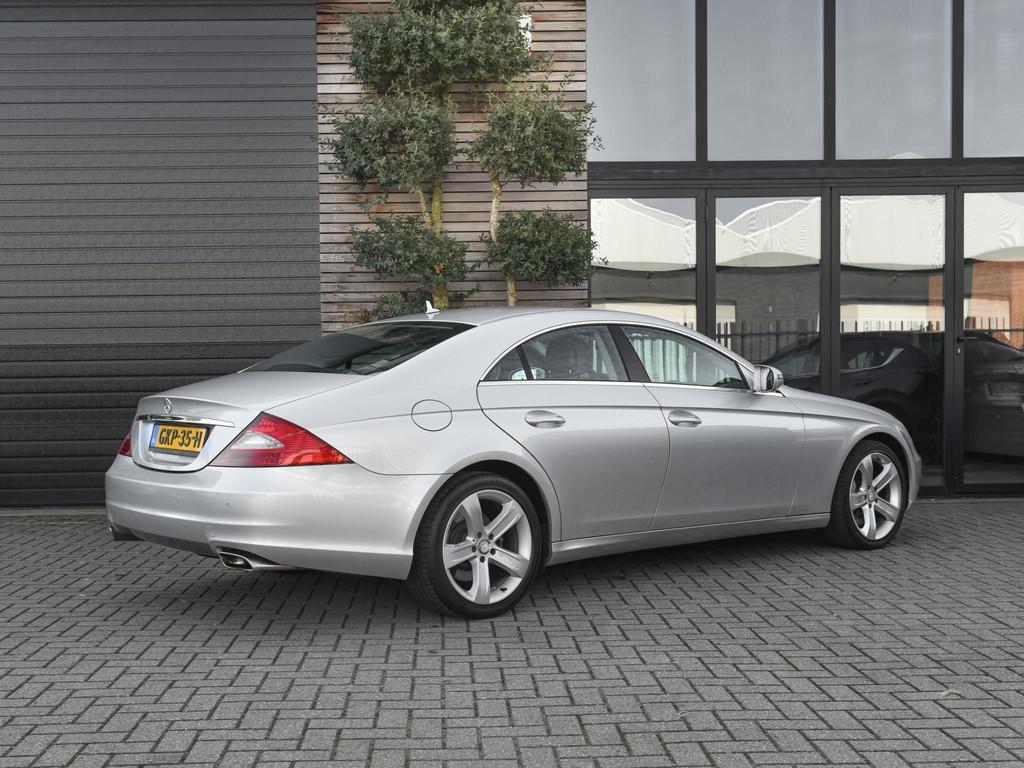 Mercedes-Benz CLS-klasse 500 Nette auto Leer Clima Cruise We, Auto's, Automaat, Achterwielaandrijving, 8 cilinders, 4 stoelen