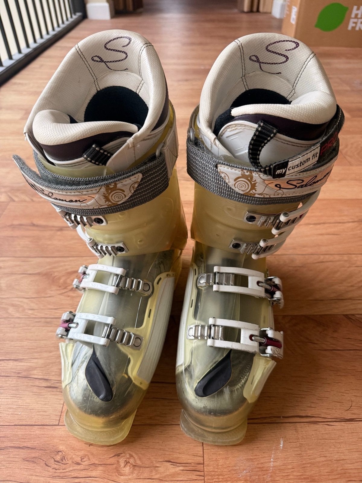 Salomon skischoenen met tas, dames maat 40/41, Ophalen, Gebruikt, Schoenen, Salomon