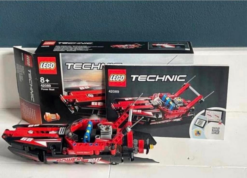 LEGO Technic powerboat - 42089, Ophalen of Verzenden, Zo goed als nieuw
