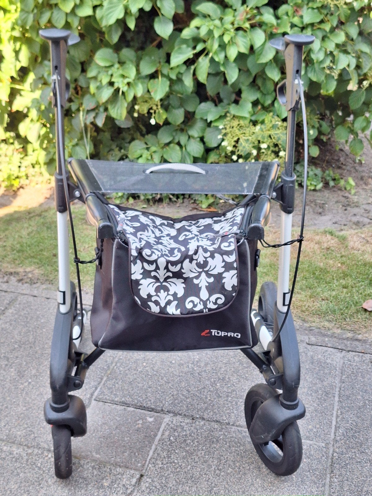 Keurige weinig gebruikte rollator van Topro Troja maat M, Ophalen, Lichtgewicht, Zo goed als nieuw