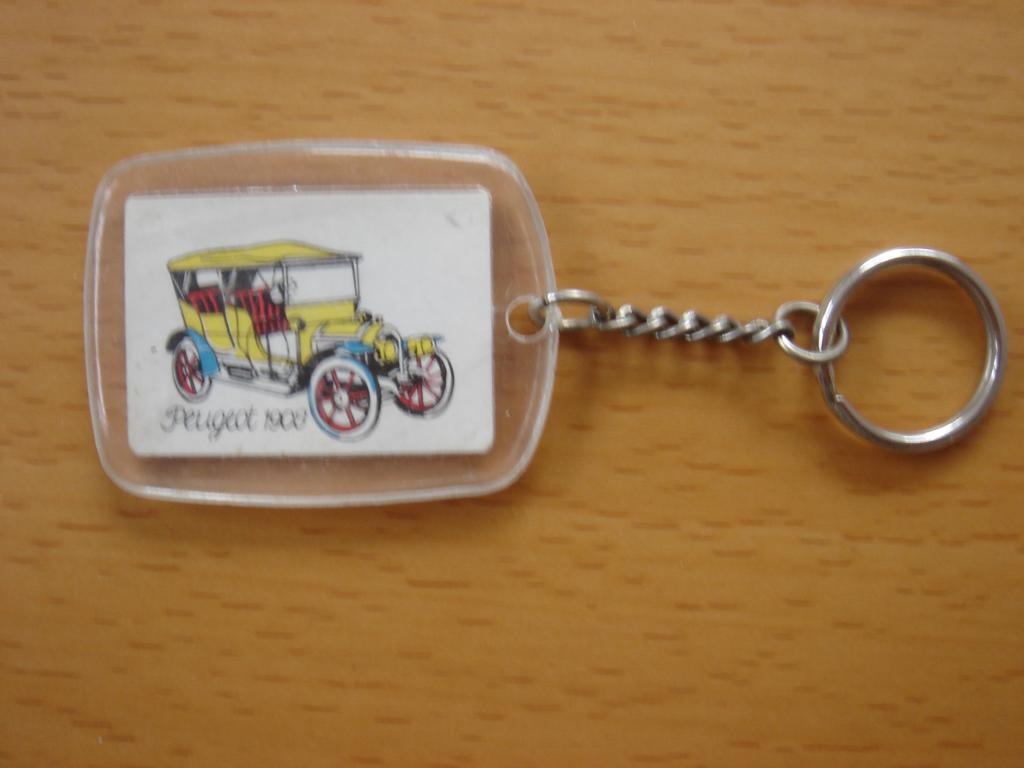 Sleutelhanger Peugeot 1908  , Verzamelen, Sleutelhangers, Ophalen of Verzenden, Gebruikt, Merk