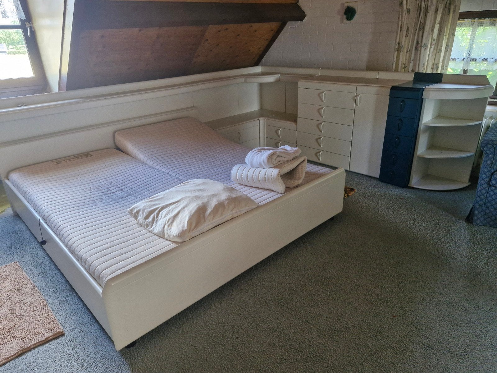 Complete slaapkamer: bed, kledingkast en ladekasten, Ophalen, Gebruikt, Jongetje of Meisje