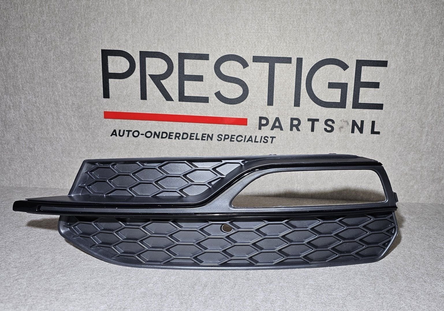 Grill Rooster Kapjes Inleg Audi A3 8V S-line S3 Links 12-17, -, Voor, Nieuw, Ophalen of Verzenden