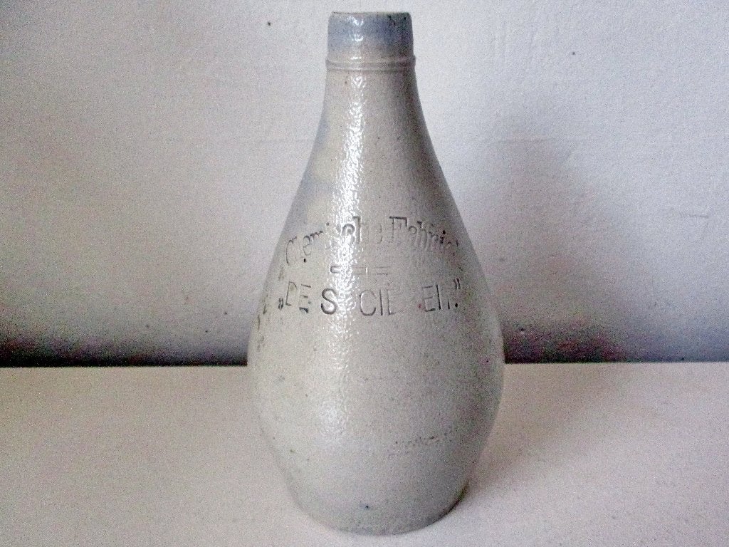 Bodemvondst chemische fabriek steengoed kruik / fles, Ophalen of Verzenden