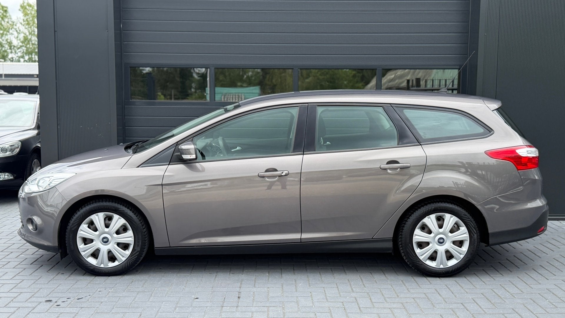 Ford Focus Wagon 1.6 TI-VCT Titanium Airco|PDC Achter|Automa, Auto's, 125 pk, Gebruikt, 4 cilinders, Bruin