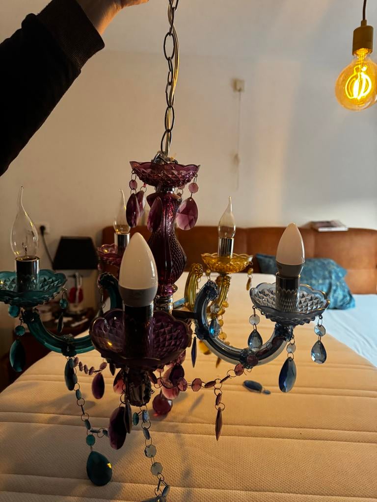 Kleurrijke Kroonluchter met Kristallen, Huis en Inrichting, Lampen | Kroonluchters, Ophalen of Verzenden, Gebruikt, Glas