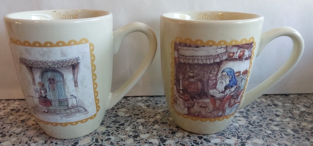 2 bekers Anton Pieck Efteling Roodkapje, Repelsteeltje, Ophalen of Verzenden, Zo goed als nieuw, Overige stijlen, Kop(pen) en/of Schotel(s)