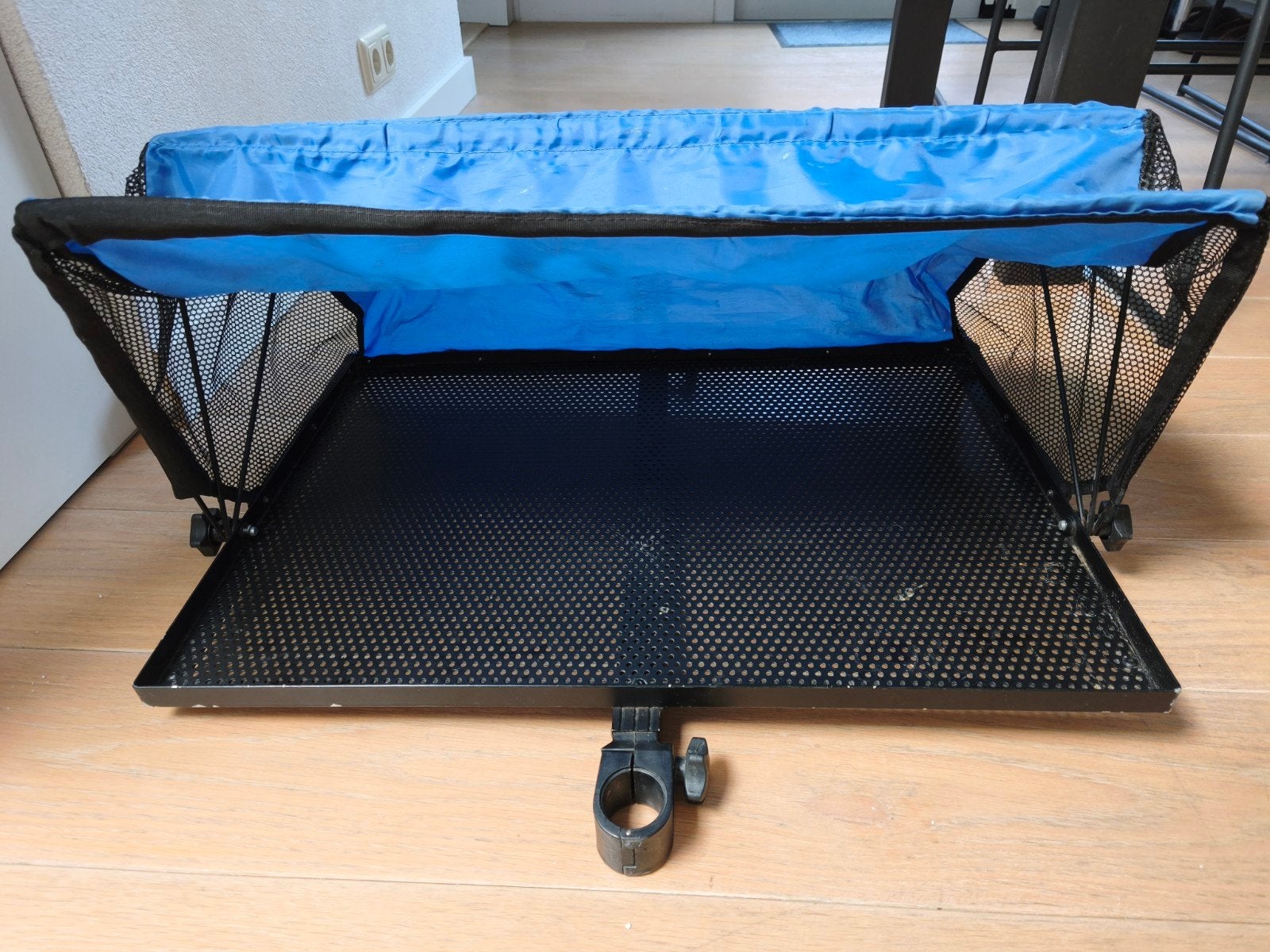 Feeder Competition Side Tray met regen/zonkap, Ophalen, Nieuw, Kunstaas