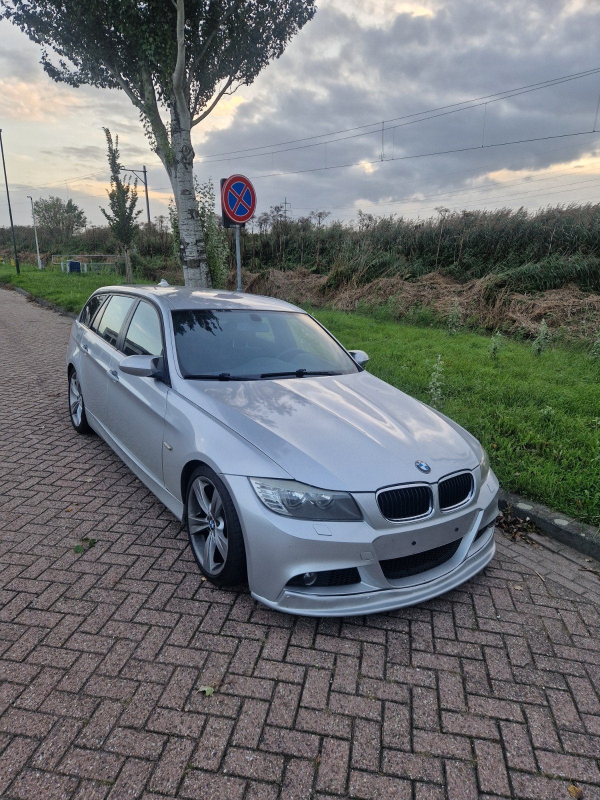 bmw 318i 2007 in onderdelen GOEDKOOP!, Ophalen of Verzenden, Voor, BMW, Motorkap