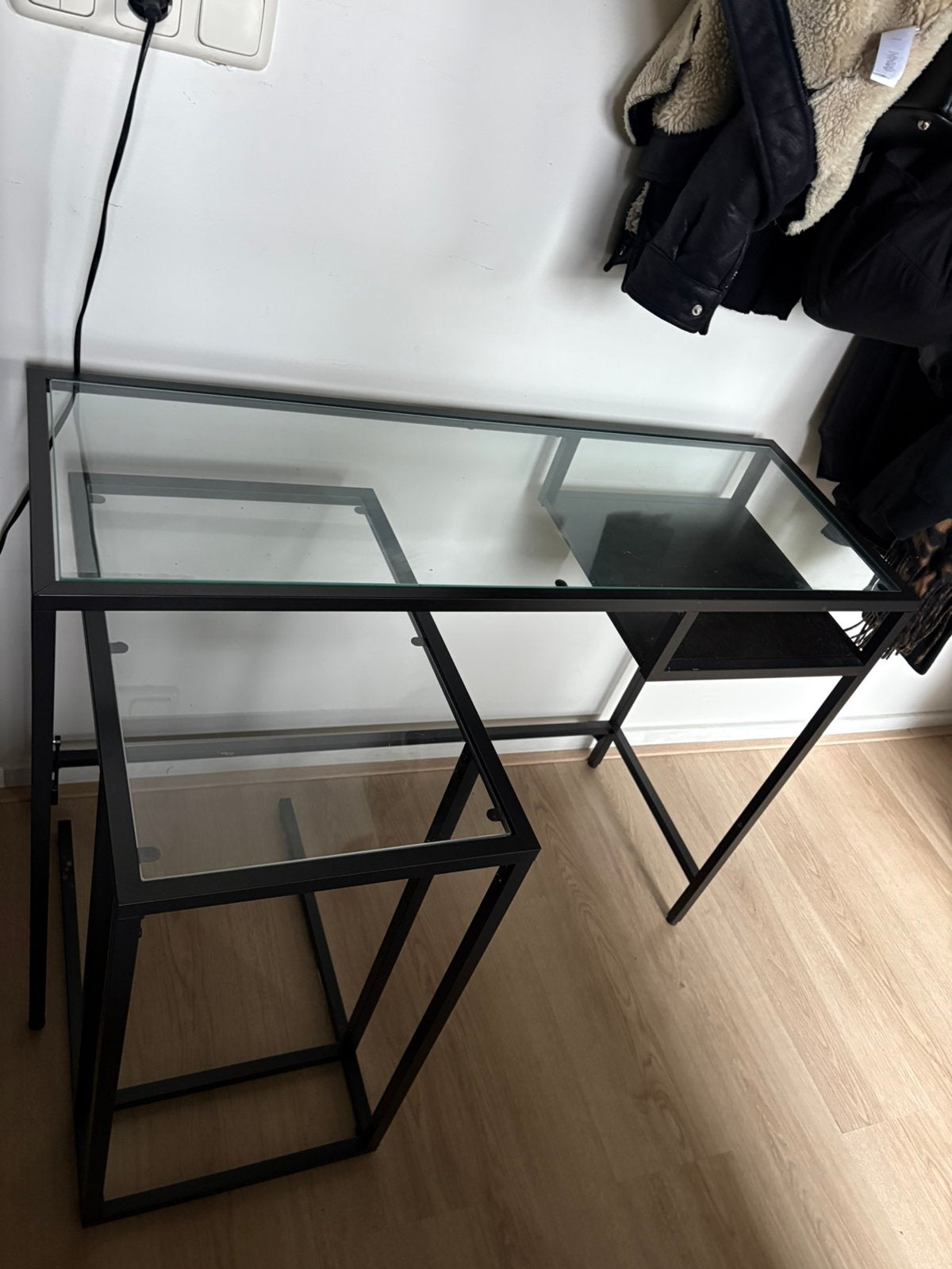 IKEA VITTSJÖ Laptoptafel + Bijzettafel – €35, Ophalen, 50 tot 100 cm, Rond, Zo goed als nieuw