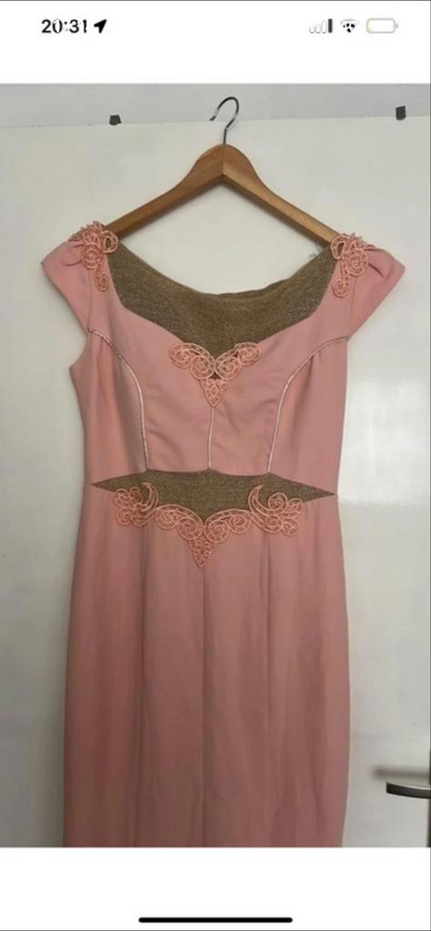 Roze avondjurk met gouden details, Kleding | Dames, Ophalen of Verzenden, Zo goed als nieuw