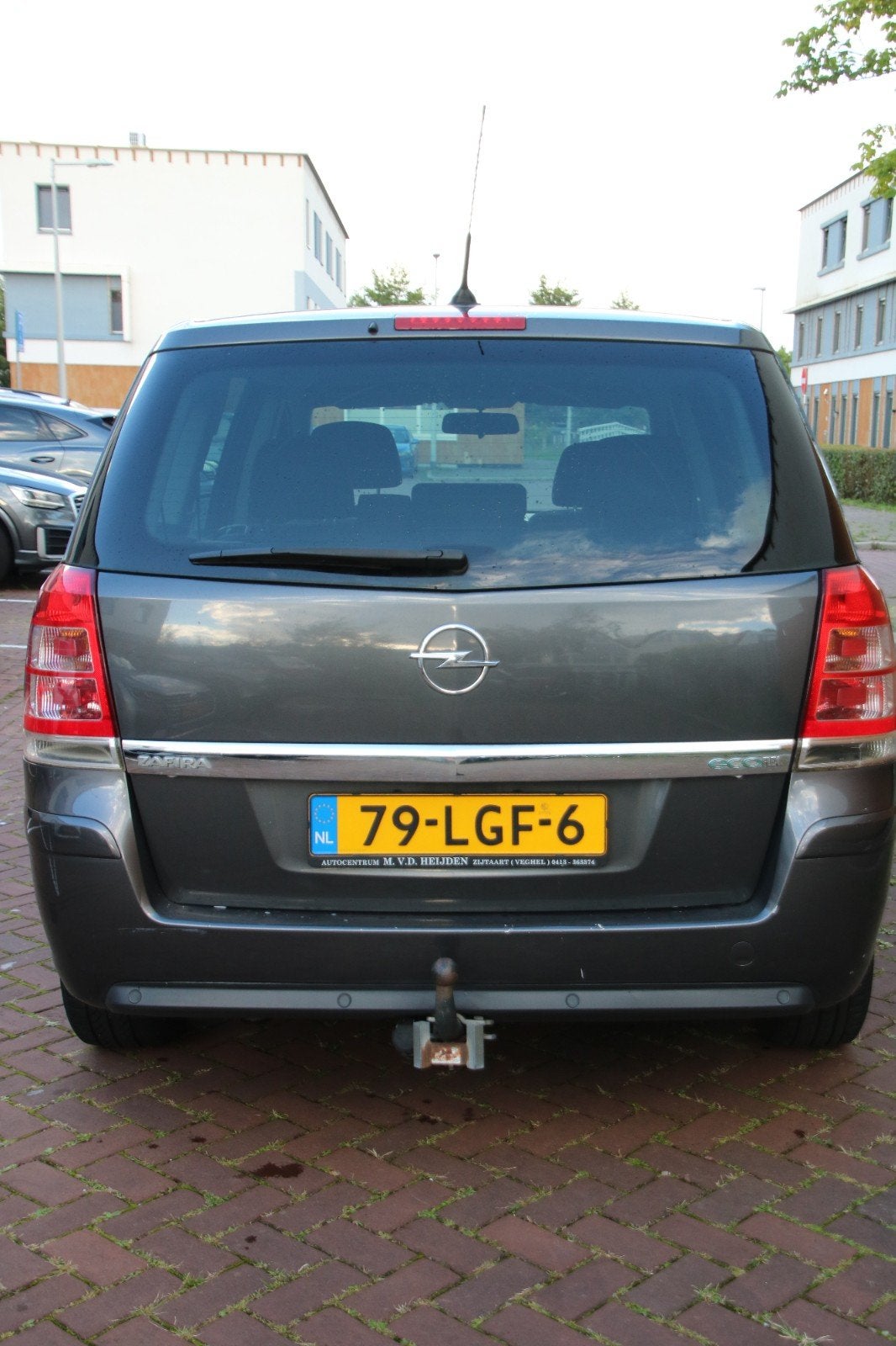 Opel Zafira 1.6 16V 85KW 2010 Grijs, Auto's, Voorwielaandrijving, 15 km/l, 4 cilinders, Origineel Nederlands