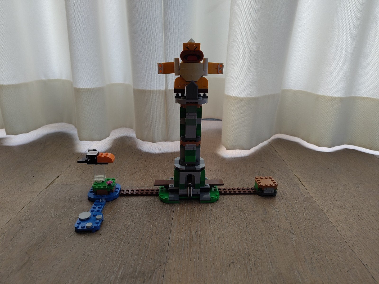 Lego Super Mario Bowser's Kasteel Baasgevecht, Overige thema's, Lego, Ophalen of Verzenden, Zo goed als nieuw