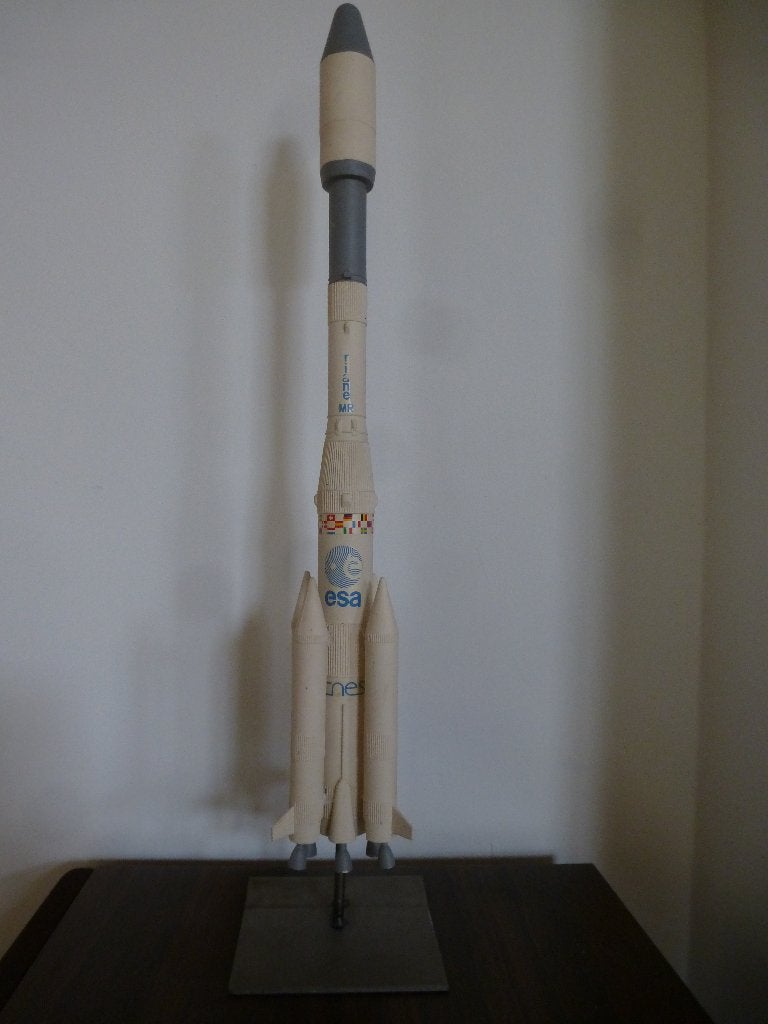 schaalmodel RAKET ARIANE 4 ESA, Verzamelen, Verzenden, Gebruikt, Schaalmodel