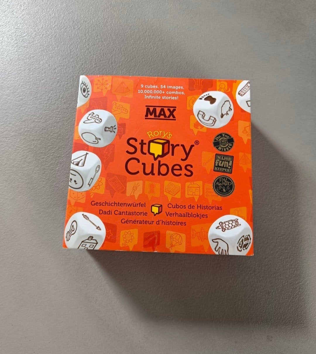 Rory's Story Cubes MAX - Stimuleer Creativiteit!, Een of twee spelers, Ophalen of Verzenden, Zo goed als nieuw