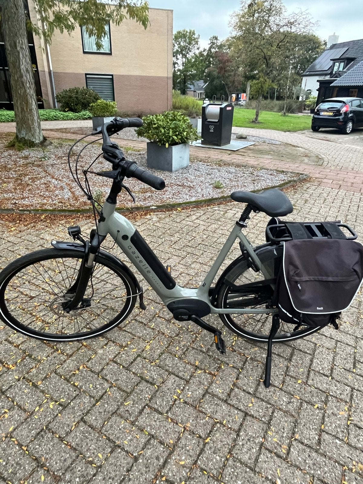 Elektrische Gazelle fiets met lader, Ophalen, Gebruikt, 51 tot 55 cm, 50 km per accu of meer
