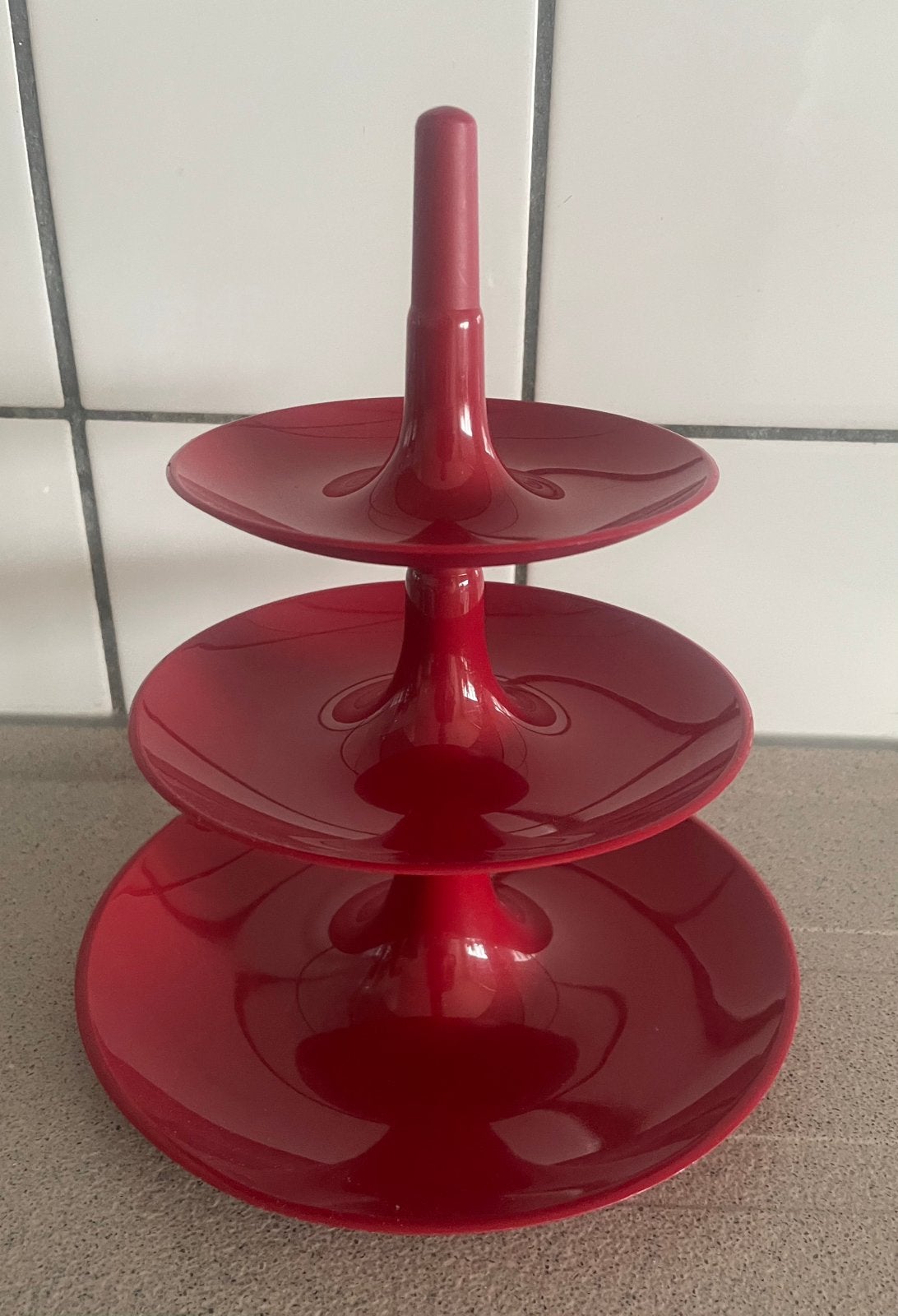 Koziol etagère bordeaux rood small, Huis en Inrichting, Woonaccessoires | Etagères, Ophalen of Verzenden, Zo goed als nieuw