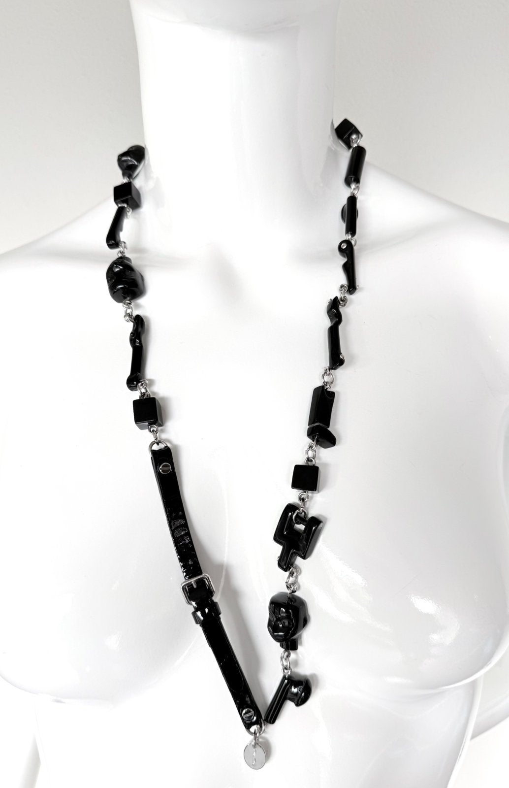 MIU MIU ZELDZAME  KETTING, WAARDE €900,- 💛💛💛, Ophalen of Verzenden, Zo goed als nieuw, Zwart, Overige materialen