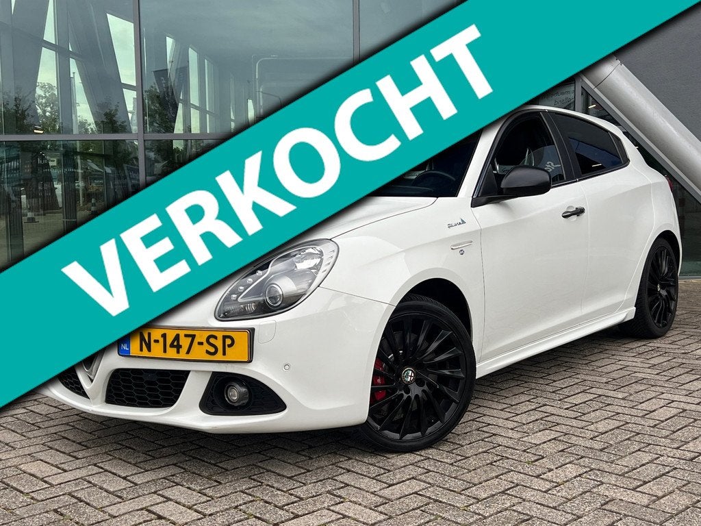 Alfa Romeo Giulietta 1.4 T Exclusive Automaat, Pano, Leder,, Auto's, Alfa Romeo, Start-stop-systeem, Euro 6, 4 cilinders, Leder en Stof