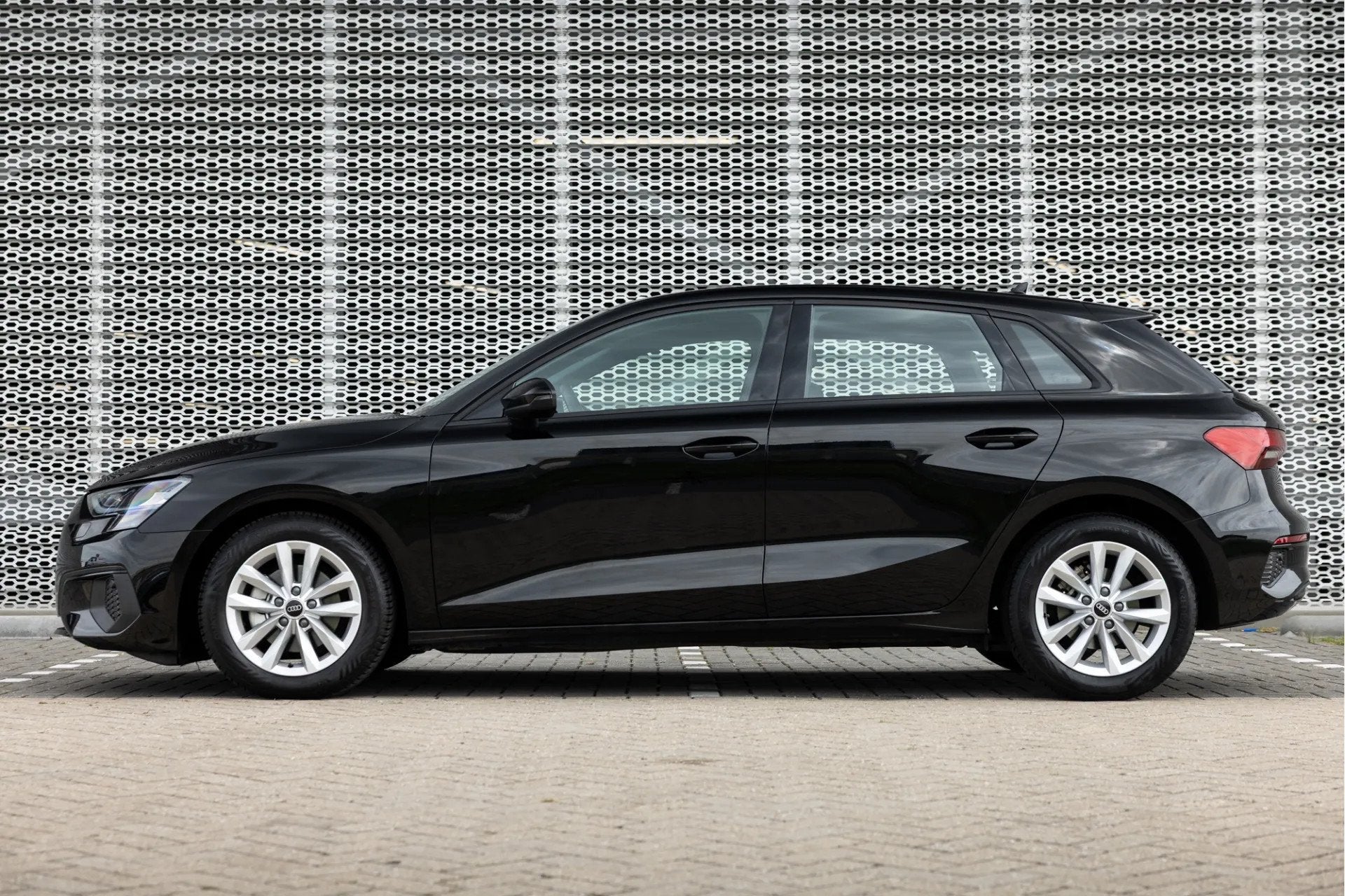 Audi A3 Sportback 30 TFSI 110PK Pro Line (bj 2024), Automaat, Gebruikt, Zwart, Bedrijf