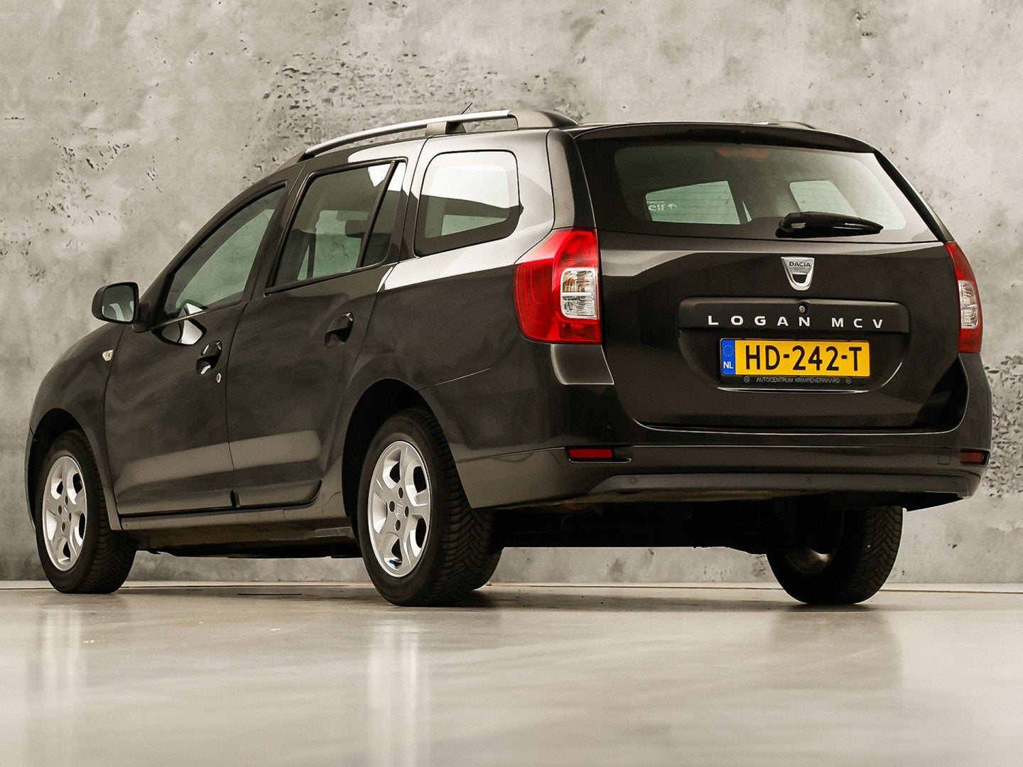 Dacia Logan mcv 0.9 TCe Sport (NAVIGATIE, NAP, PARKEERSENSOR, Voorwielaandrijving, Stof, Zwart, Origineel Nederlands