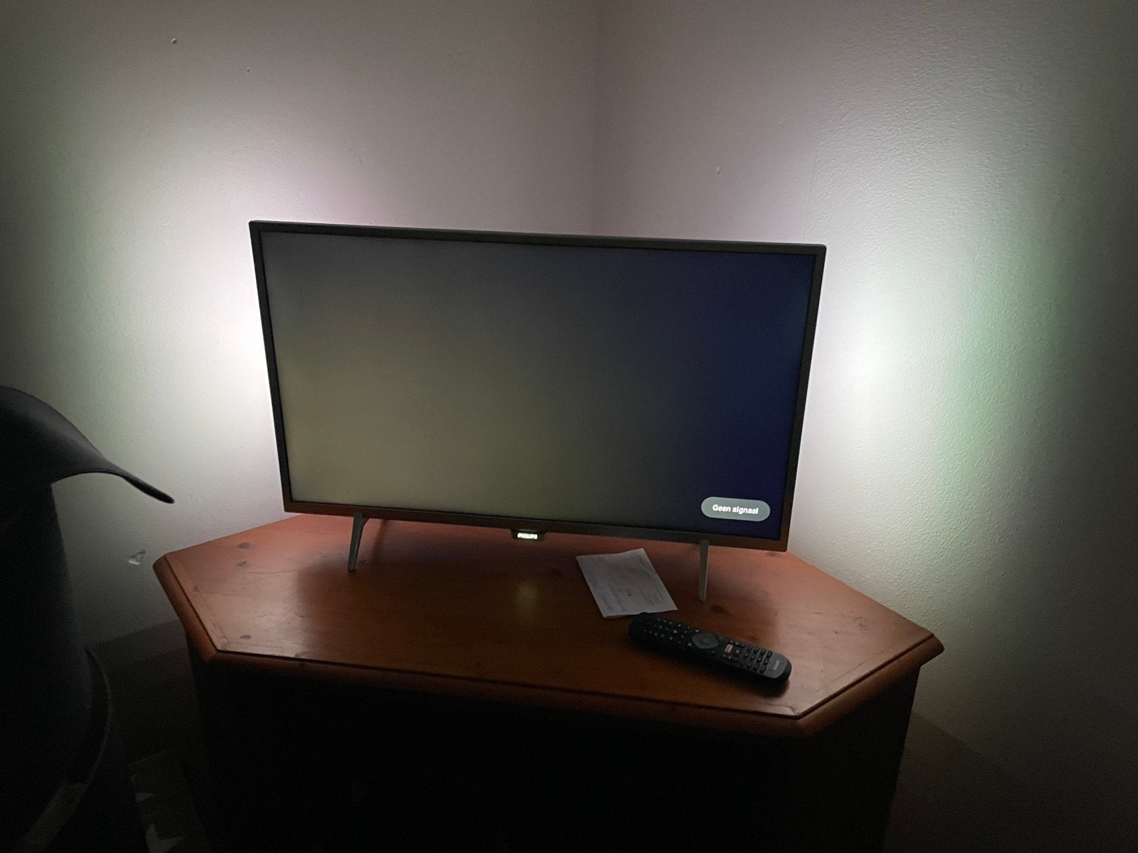 Philips ambilight 32 inc max 1 maand gebruikt, Ophalen, Zo goed als nieuw, 50 Hz, Philips