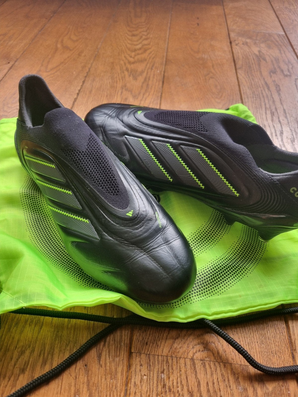 Adidas Copa Pure 3 voetbalschoenen maat 44, Maat XS of kleiner, Ophalen, Zo goed als nieuw, Schoenen