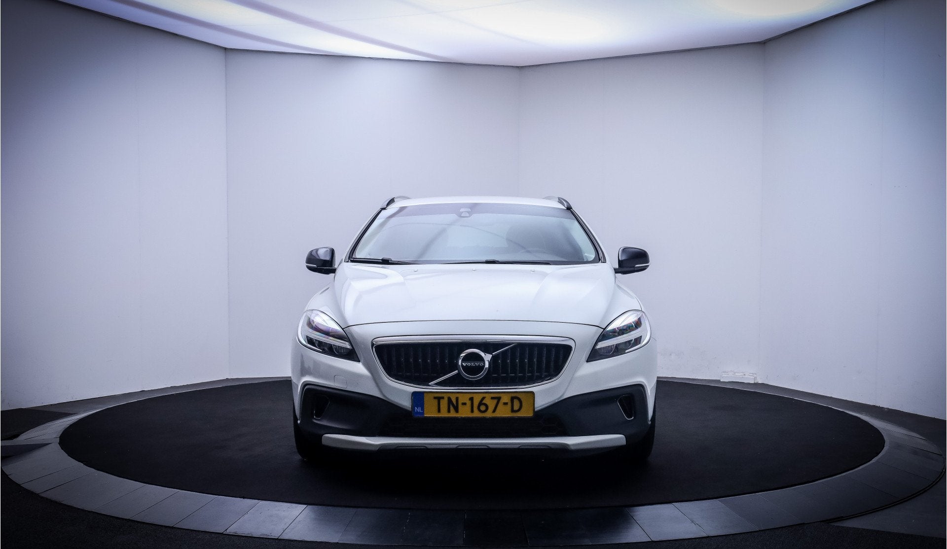 Volvo V40 Cross Country T3 150pk Aut. Dynamic Edition FULL L, 4 cilinders, 700 kg, Leder en Stof, Wit
