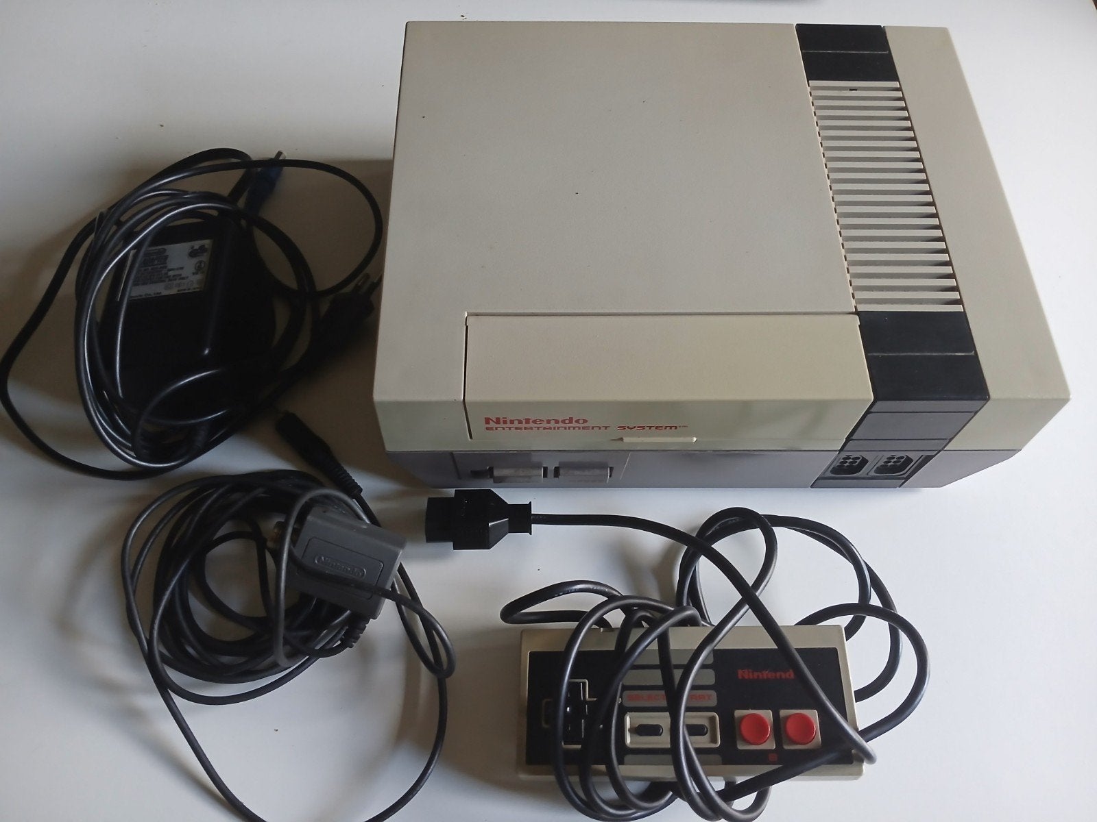 NES spelcomputer compleet, Ophalen of Verzenden, Zo goed als nieuw, Met 2 controllers