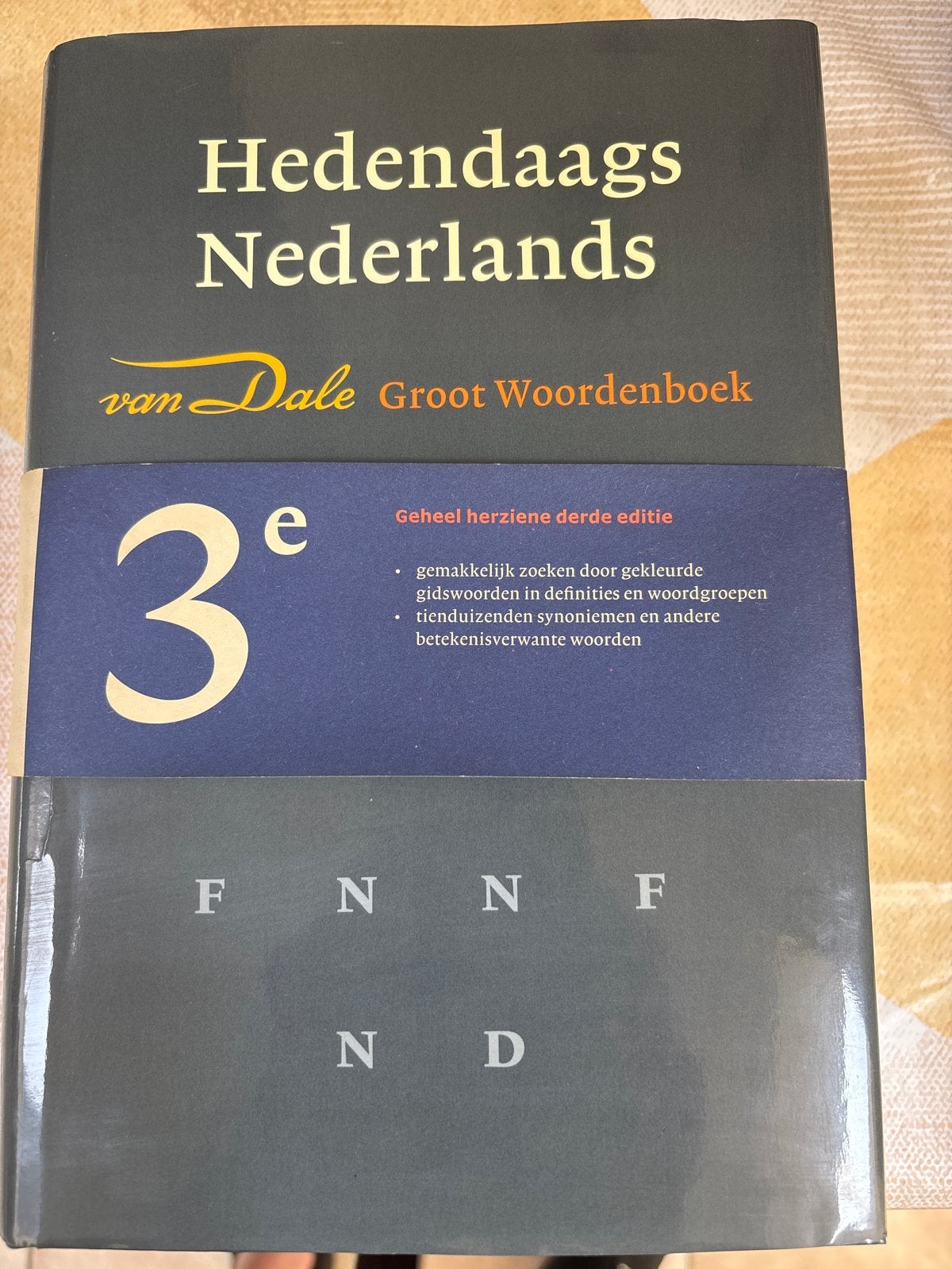 Van Dale Groot Woordenboek Hedendaags Nederlands, Ophalen of Verzenden, Zo goed als nieuw, Van Dale, Nederlands