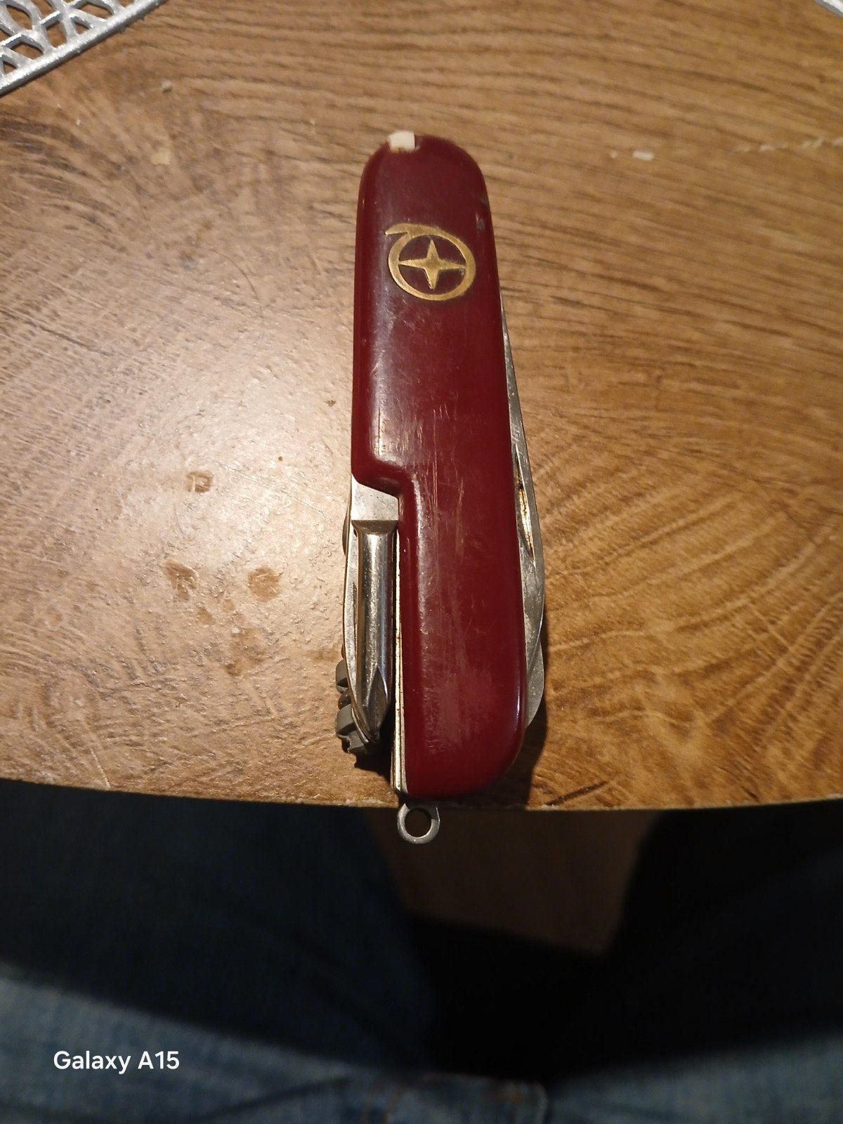 Zwitsers zakmes - Rood, multifunctioneel, Antiek en Kunst, Ophalen of Verzenden