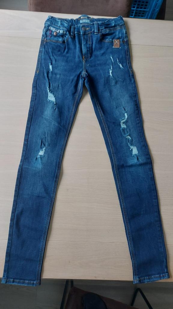 Stoere blauwe jeans met scheuren - Maat 170  v, Ophalen of Verzenden, Zo goed als nieuw