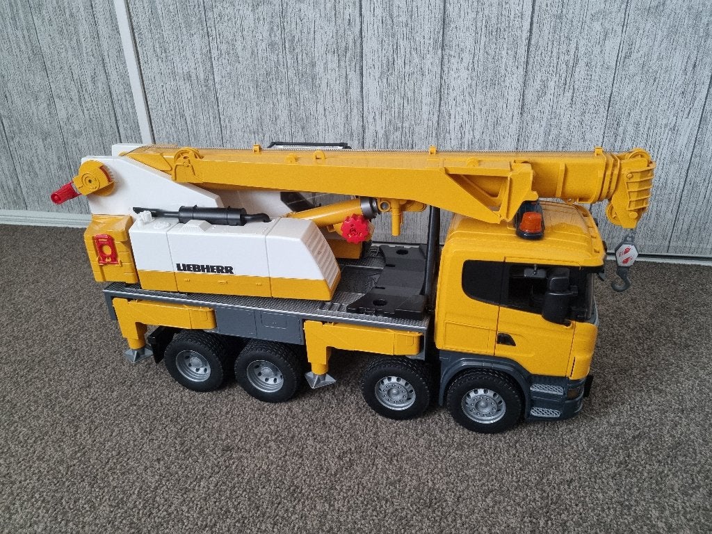 Bruder Liebherr kraanwagen, Kinderen en Baby's, Speelgoed | Speelgoedvoertuigen, Ophalen, Zo goed als nieuw
