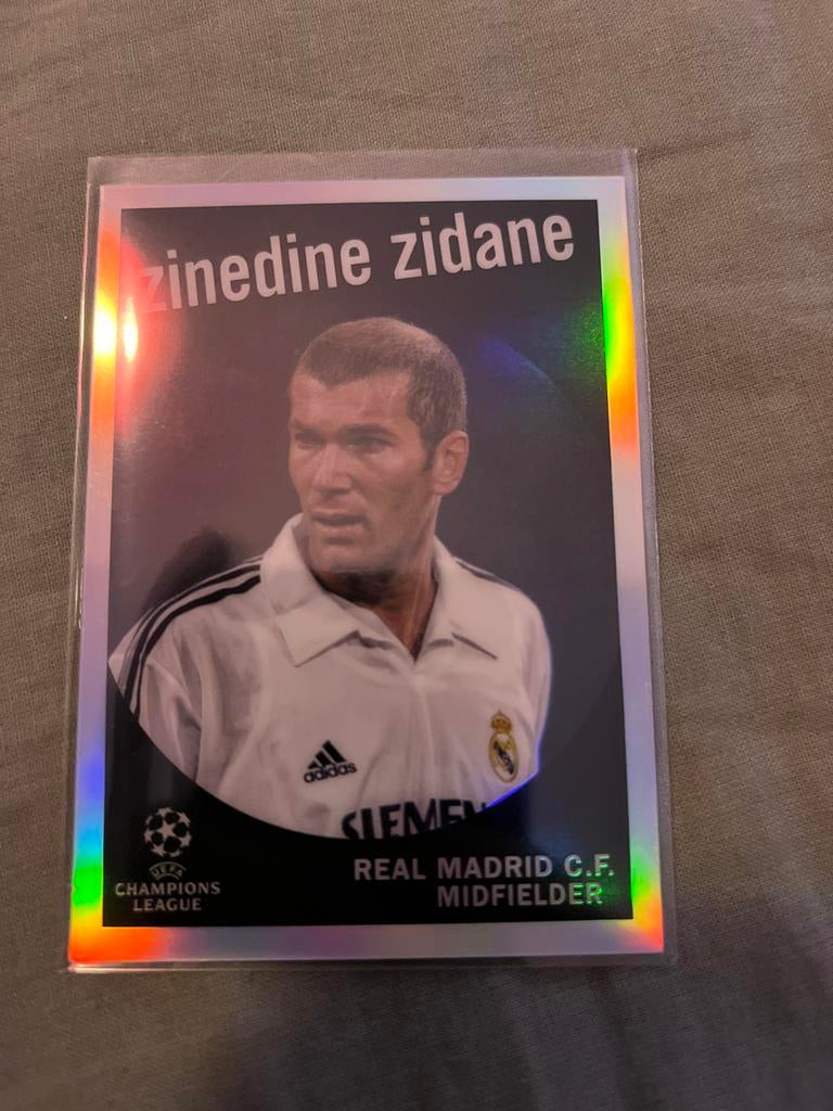 Zinedine Zidane Real Madrid C.F. Midfielder Spelerskaart, Verzamelen, Ophalen of Verzenden, Zo goed als nieuw, Buitenlandse clubs