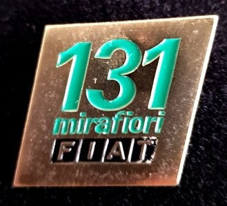 Fiat 131 mirafiori broche, Verzamelen, Speldjes, Pins en Buttons, Verzenden, Nieuw, Transport, Speldje of Pin
