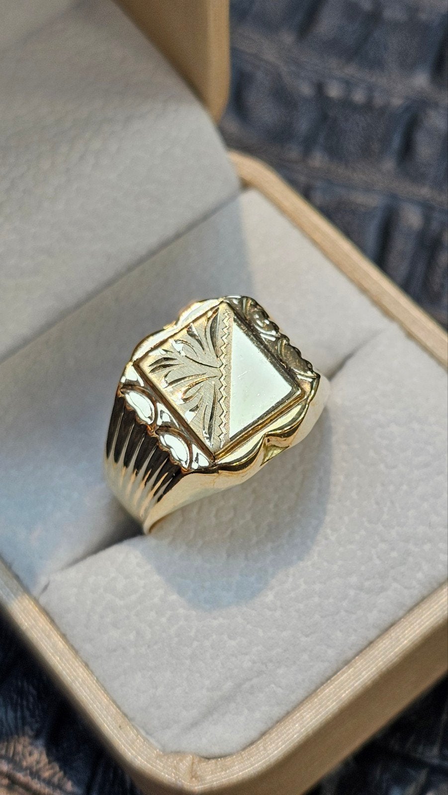 Prachtige 14k goudem Zegelring, 20 of groter, Heer, Nieuw, Ophalen of Verzenden
